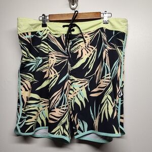 Volcom Board Shorts Men Size 38 Black Pastel Green Not Lined  Adjustable Beach